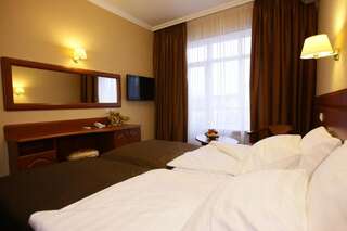 Гостиница Wind Rose Hotel & SPA Сочи Двухместный номер эконом-класса с 2 отдельными кроватями-4